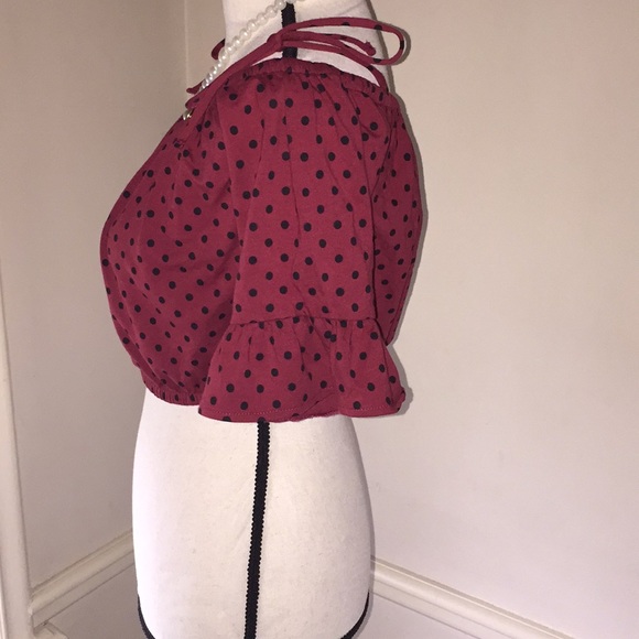 Elegant Off-Shoulders Crop Knit Top (NWOT) - Picture 3 of 7